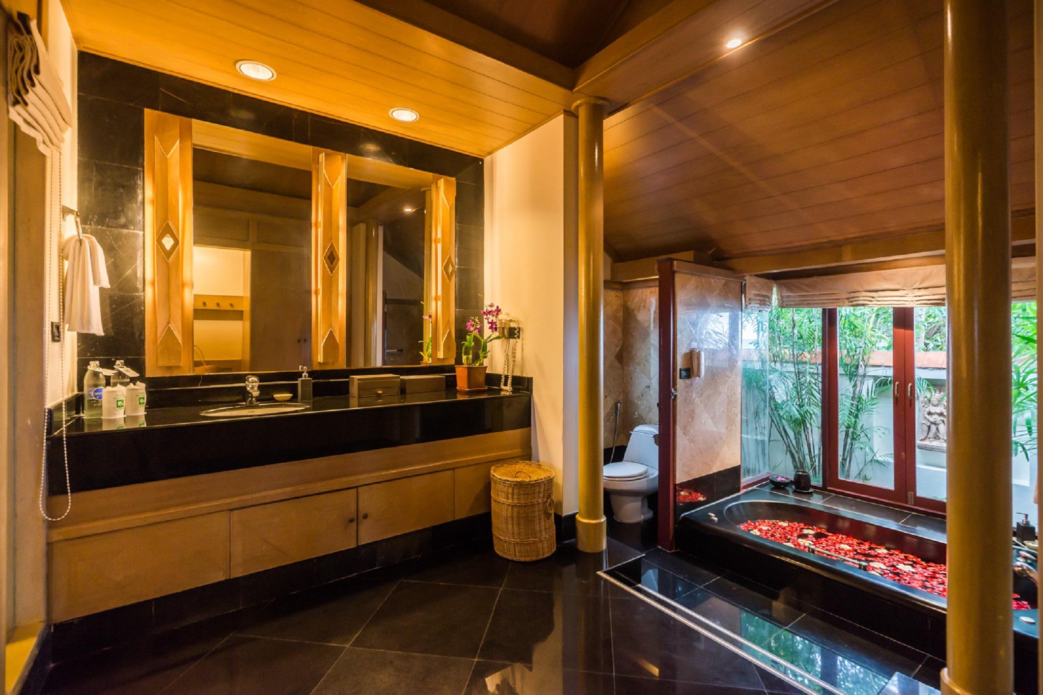 Chaweng Regent Beach Resort Esterno foto Bathroom at The Imperial