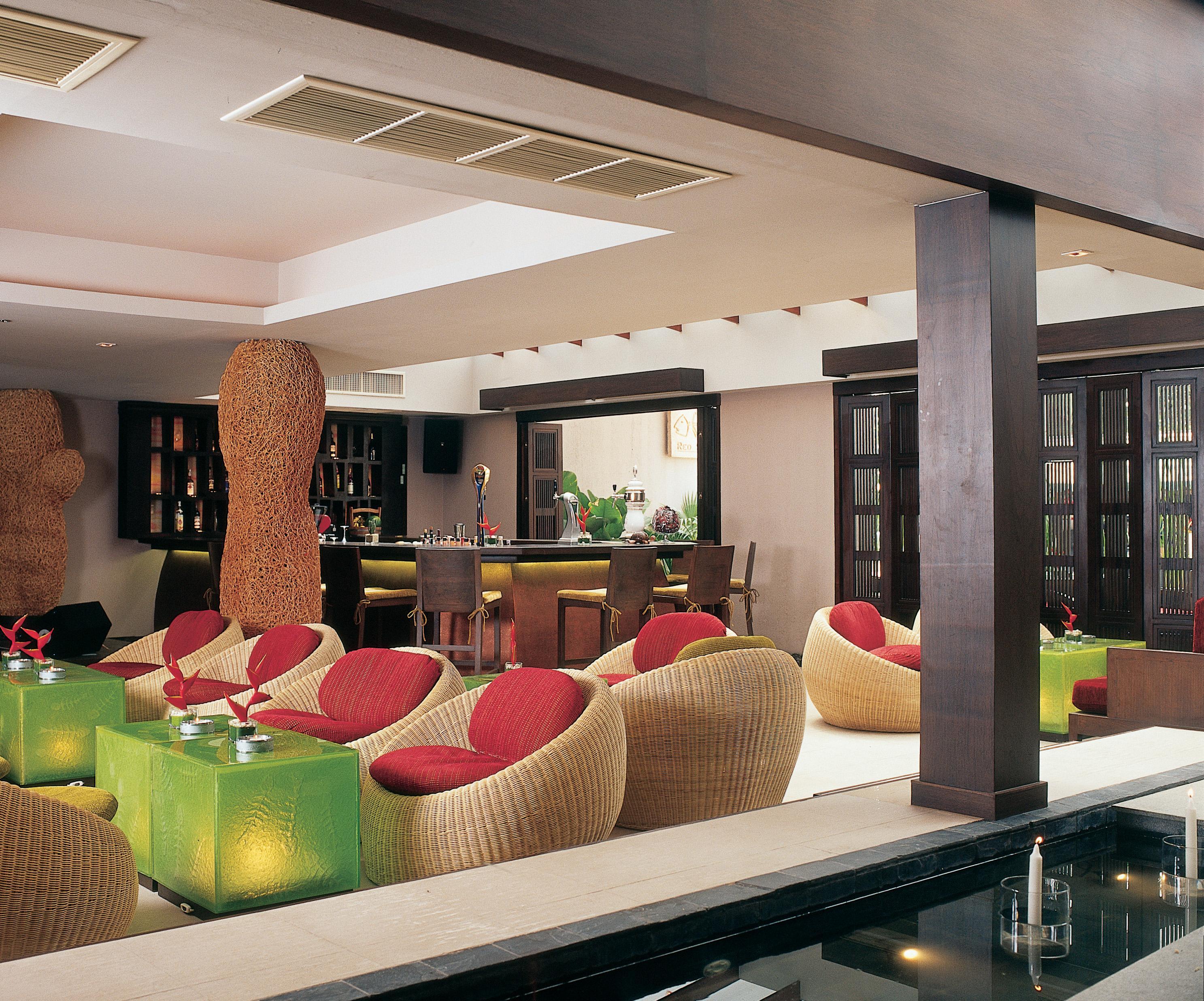 Chaweng Regent Beach Resort Esterno foto The bar at the hotel