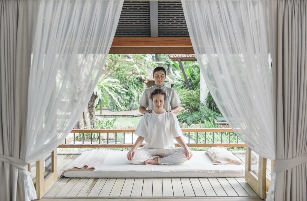 Chaweng Regent Beach Resort Esterno foto Thai massage